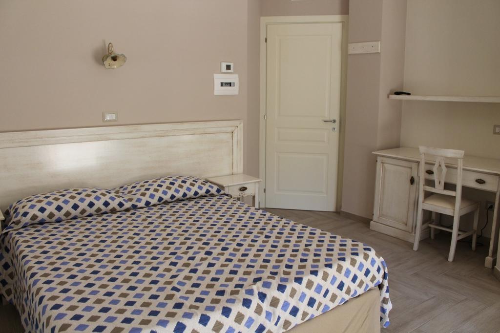 B&B Lo Scoiattolo del Pollino Rotonda Esterno foto